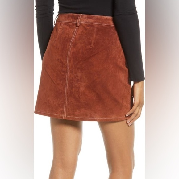 BLANK NYC Brown Suede Patch Pocket Mini Skirt Size 25 - Picture 2 of 10